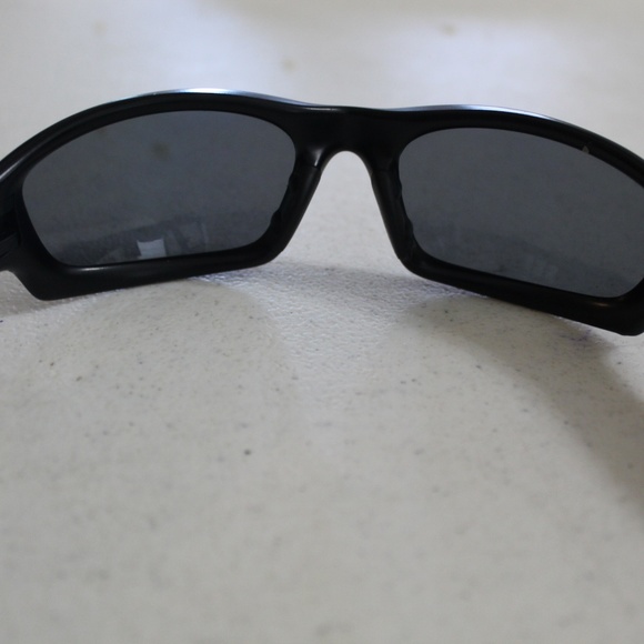 Oakley Straight Jacket Polarized Sunglasses - Picture 7 of 8